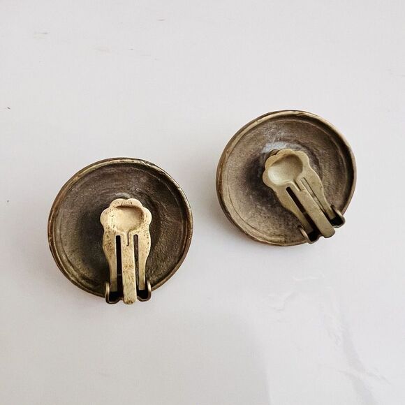 Vintage Galleria Gripoix Glass Earrings Cabochon Clip On Green Gold T Round 4632 - Picture 9 of 11